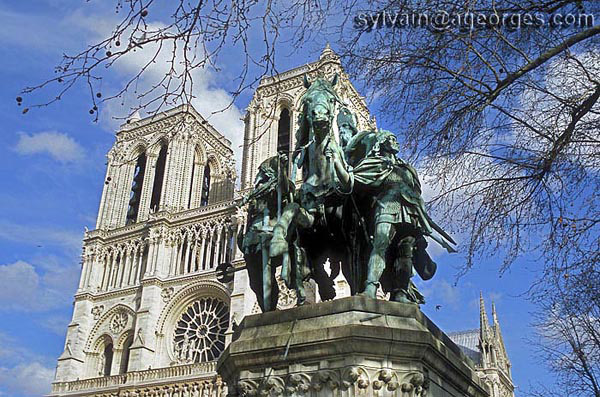charlemagne notre dame de paris